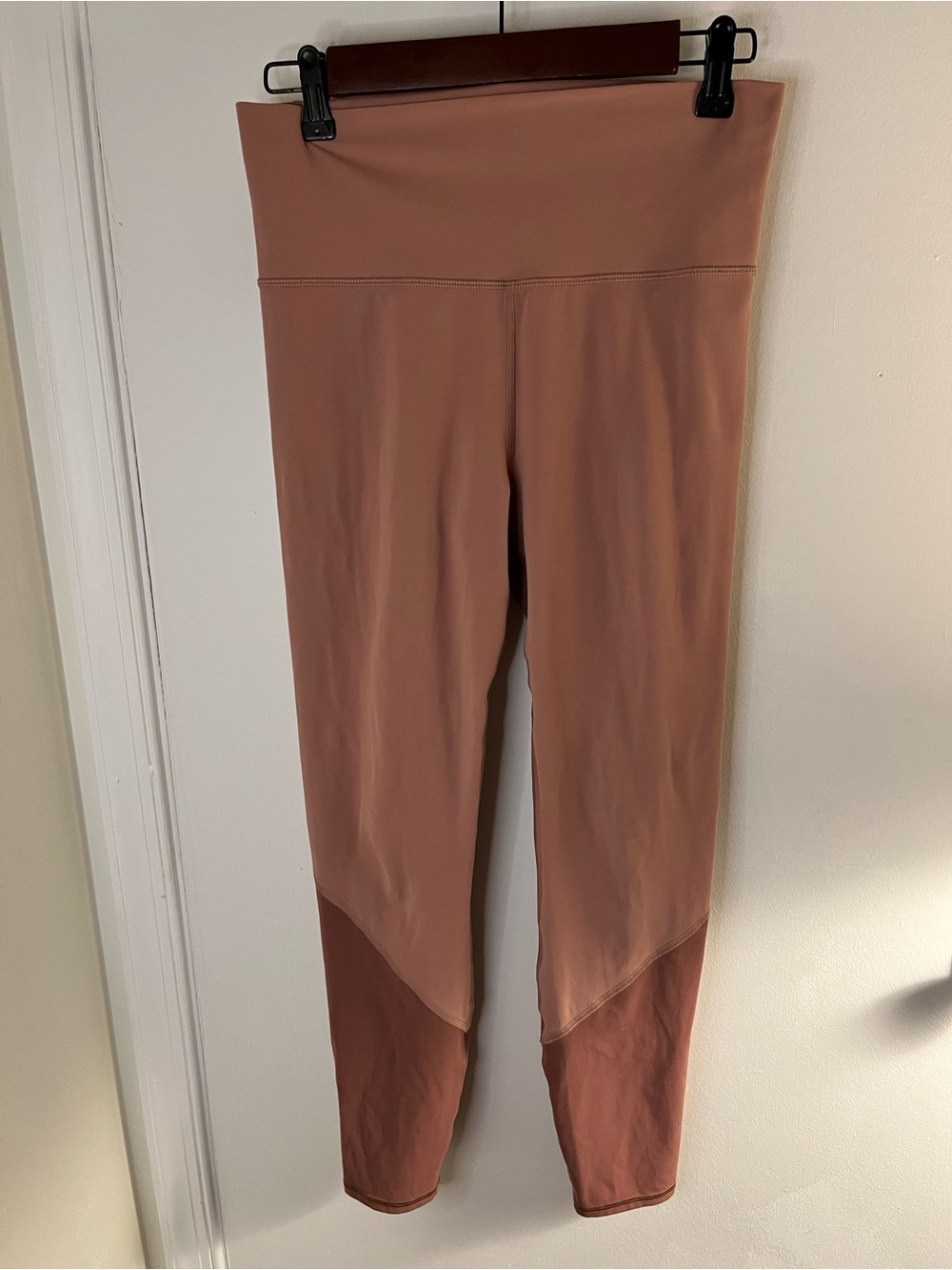Vuori Studio Colorblock Leggings - Picture 6 of 10
